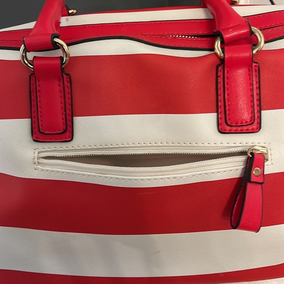 Sigal Red and White Stripe Purse - Stylish Shoulder Bag with Gold Accents NWOT - Picture 8 of 14